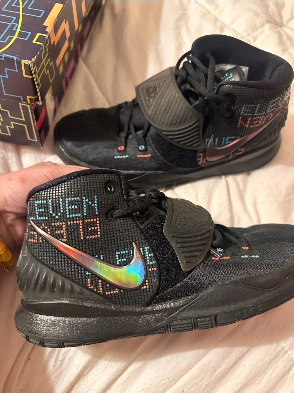 Nike Kyrie Basketball Shoes – Size 5Y – Worn Twice